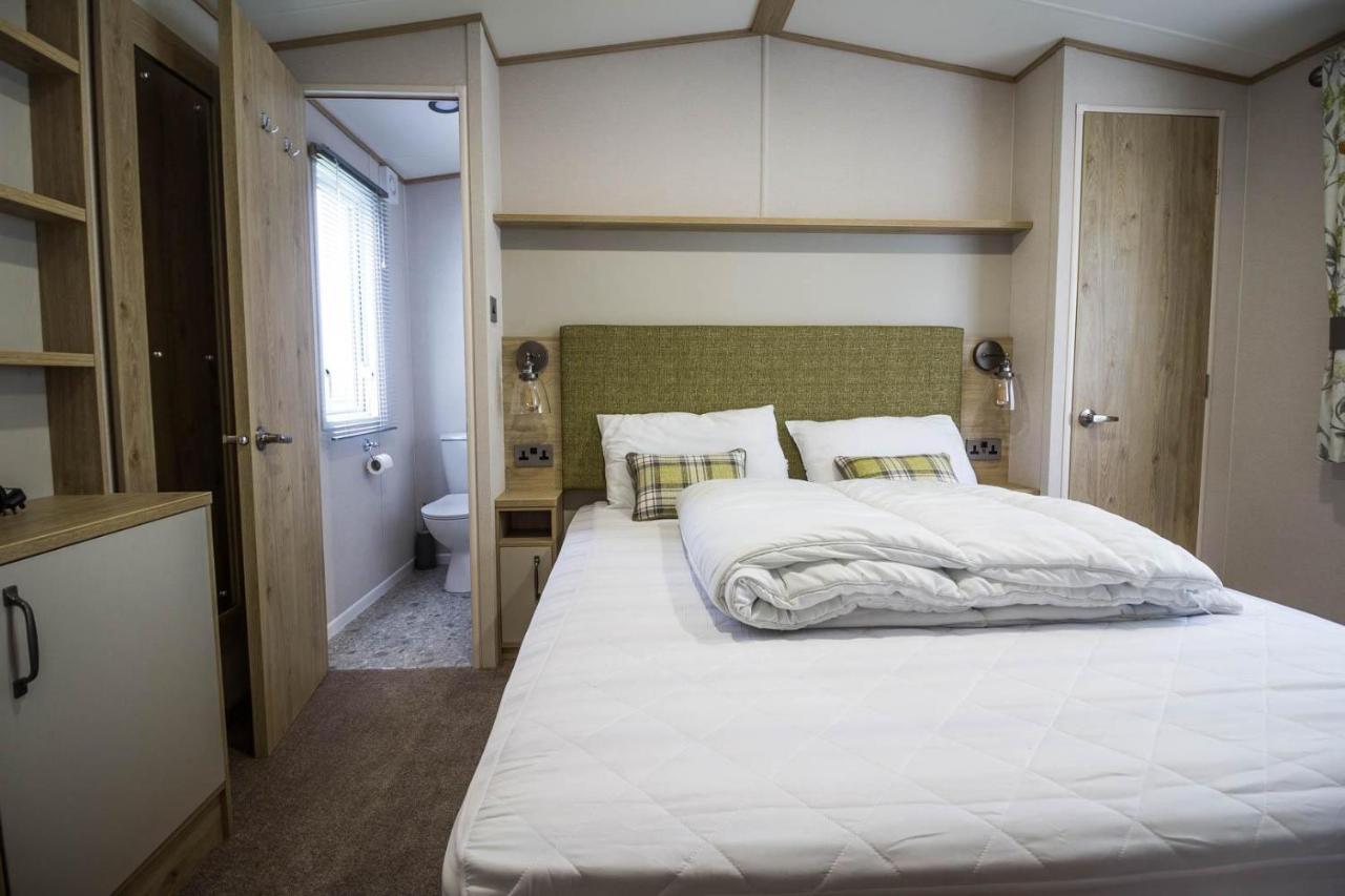 Beautiful 6 Berth Caravan With Decking At Southview Holiday Park Ref 33024O Hotell Skegness Eksteriør bilde