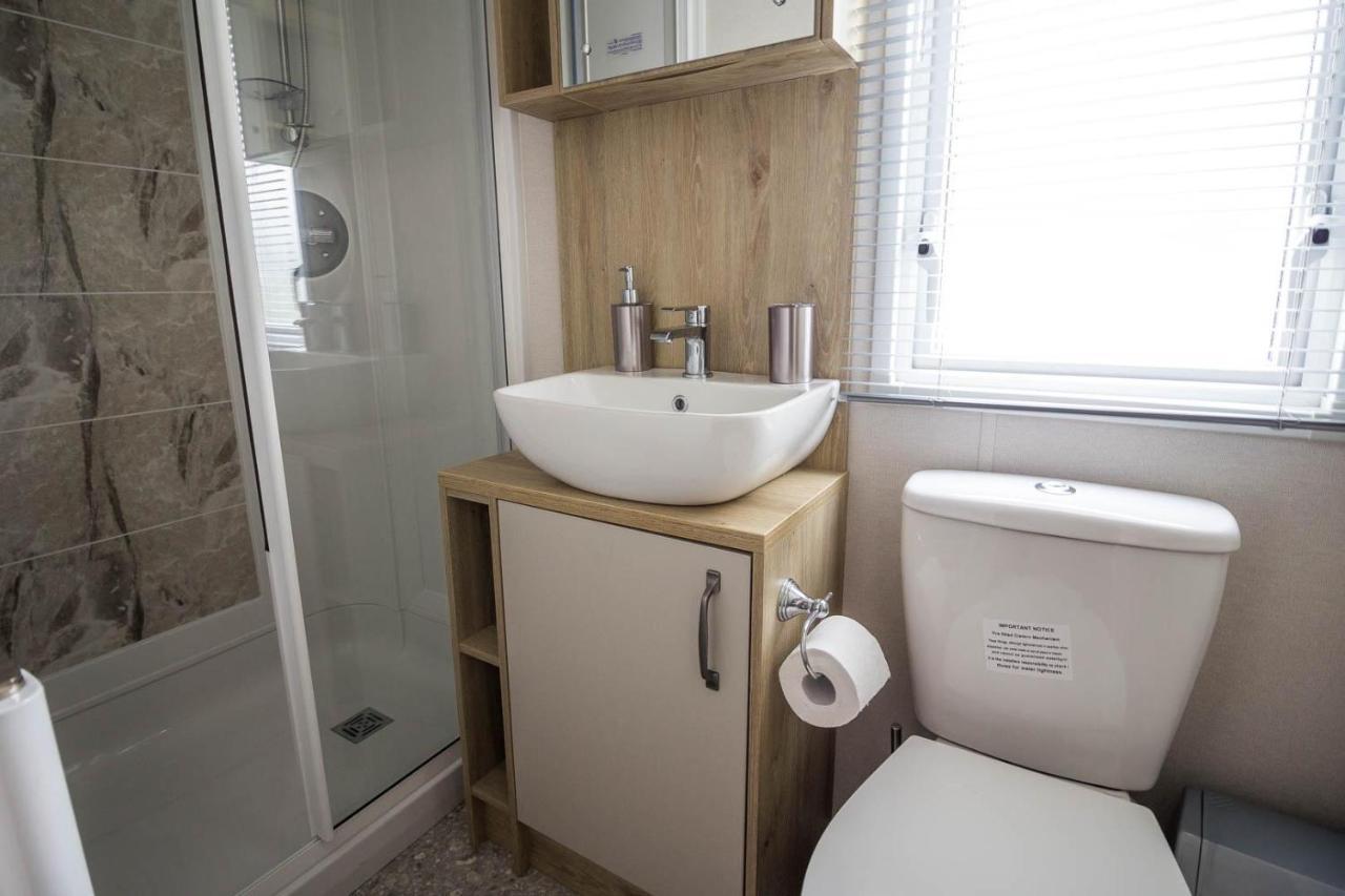 Beautiful 6 Berth Caravan With Decking At Southview Holiday Park Ref 33024O Hotell Skegness Eksteriør bilde
